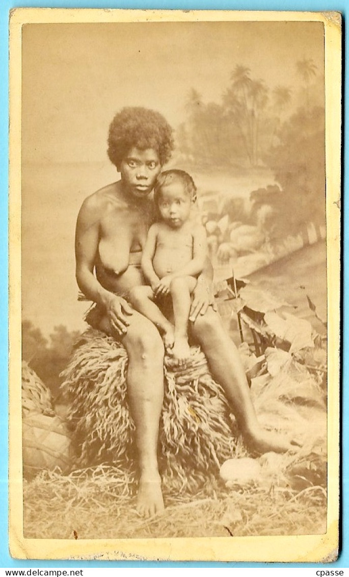 TRES RARE PHOTO Photographie CDV Ancienne ALLEN HUGHAN, NOUMEA Nouvelle-Calédonie - Femme Canaque Kanak Et Enfant * Nu - Ozeanien