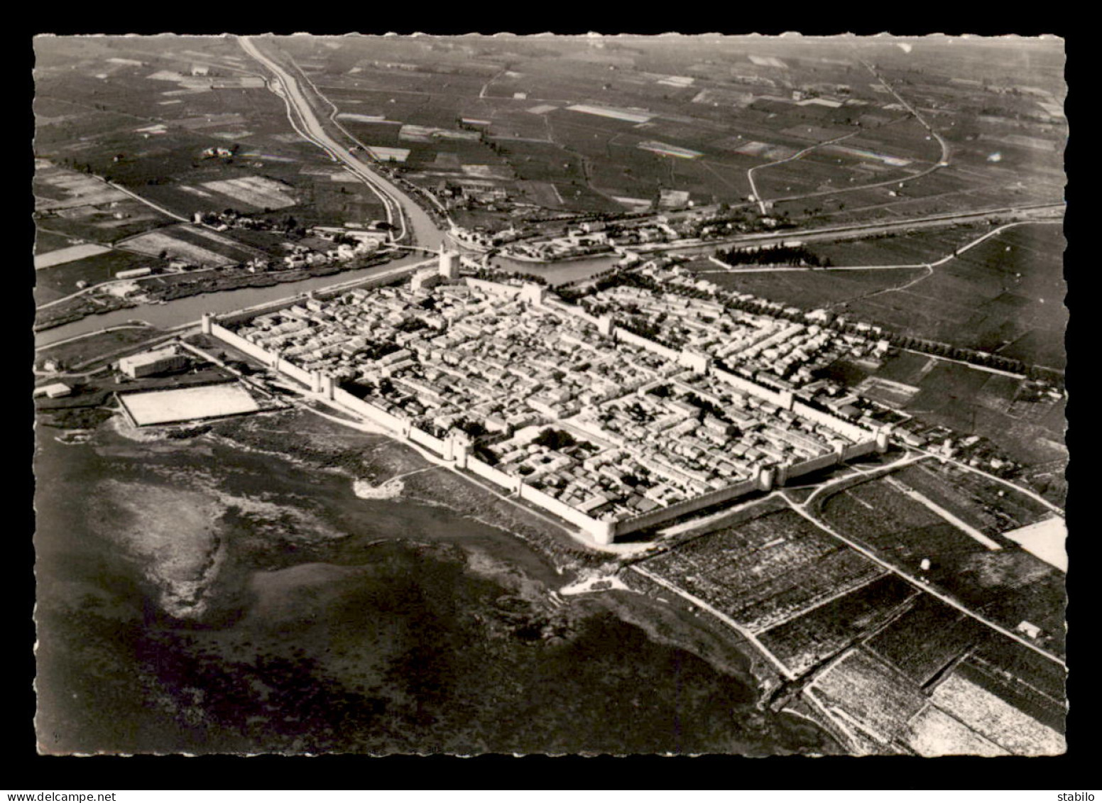 30 - AIGUES-MORTES - VUE AERIENNE - Aigues-Mortes