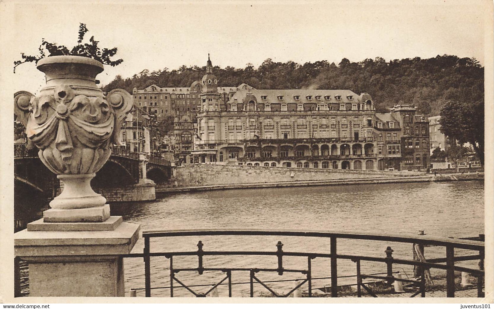 CPA Dinant-Le Grand Hôtel Des Postes-5     L2845 - Dinant