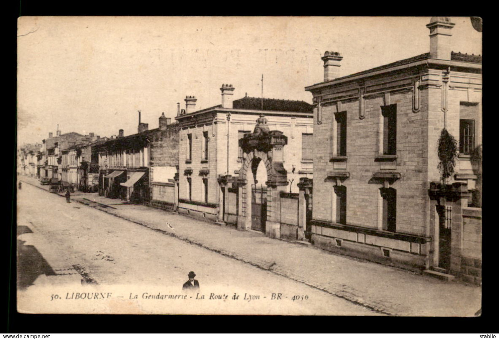 33 - LIBOURNE - LA GENDARMERIE ROUTE DE LYON - VOIR ETAT - Libourne