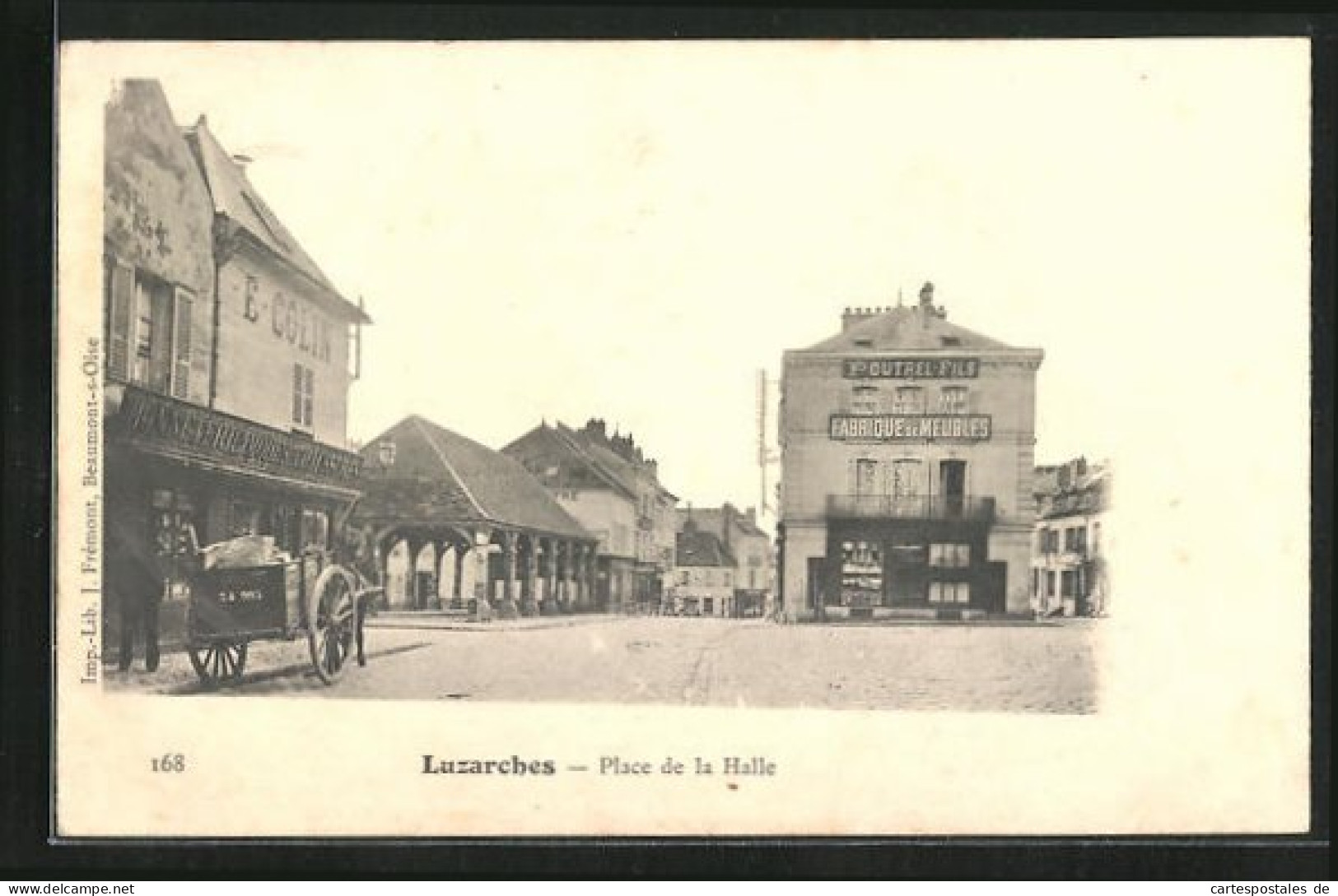 CPA Luzarches, Place De La Halle  - Luzarches