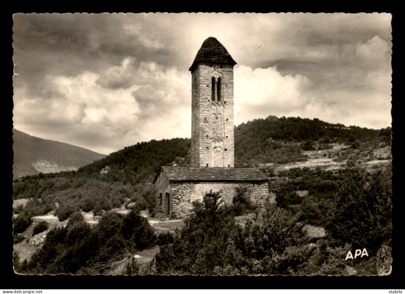 ANDORRE - CHAPELLE DE ST-MICHEL D'ENGOLASTERS - CARTE AVEC TIMBRE - Andorra