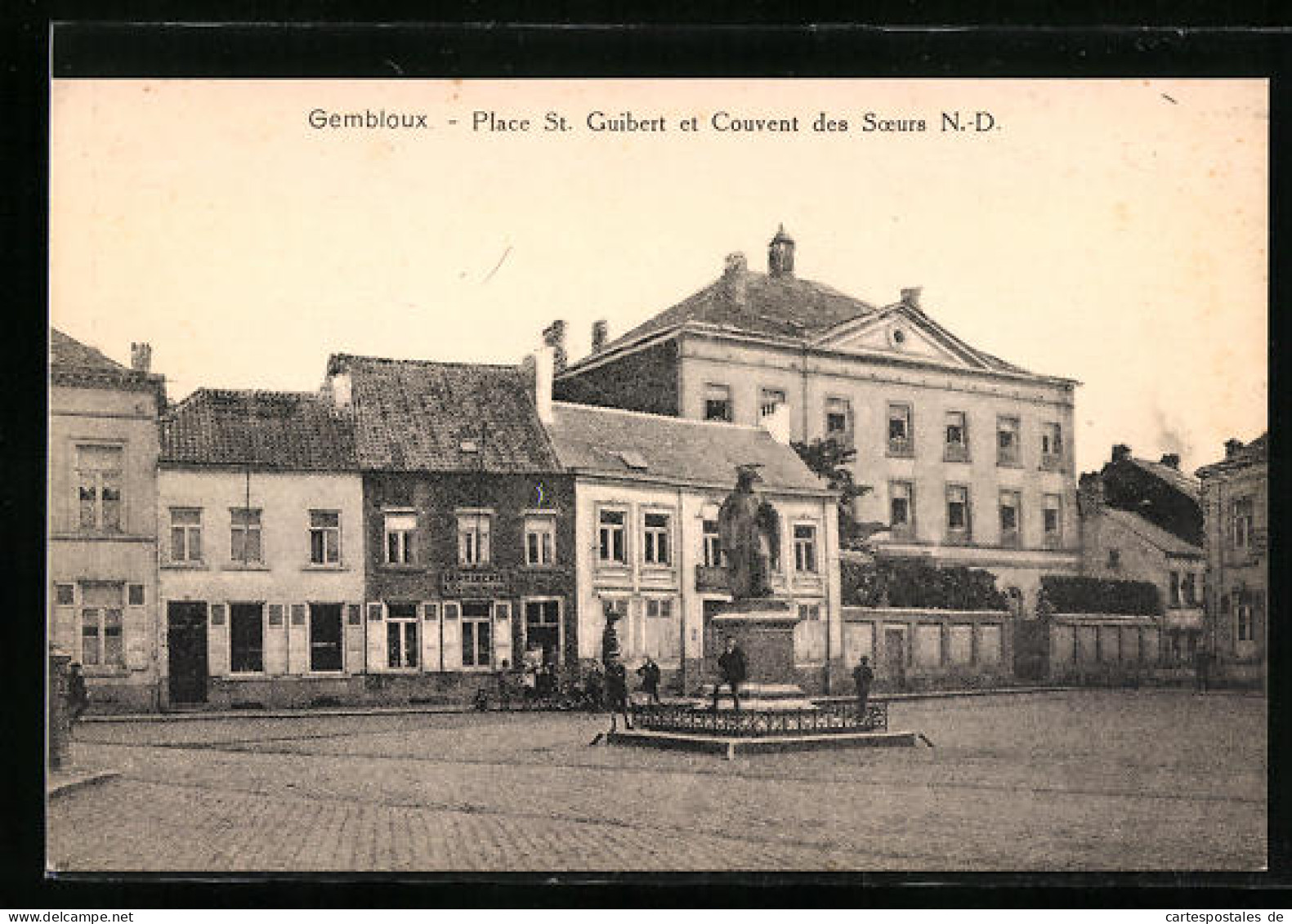 AK Gembloux, Place St. Guibert Et Couvent Des Soeurs  - Gembloux