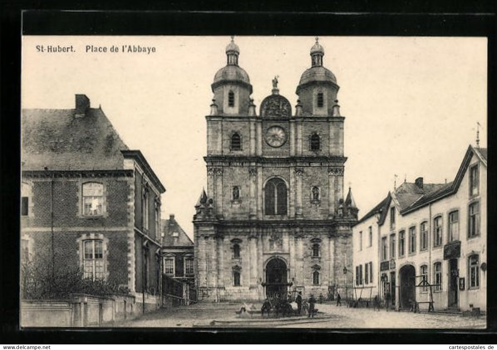 AK St-Hubert, Place De L`Abbaye  - Saint-Hubert