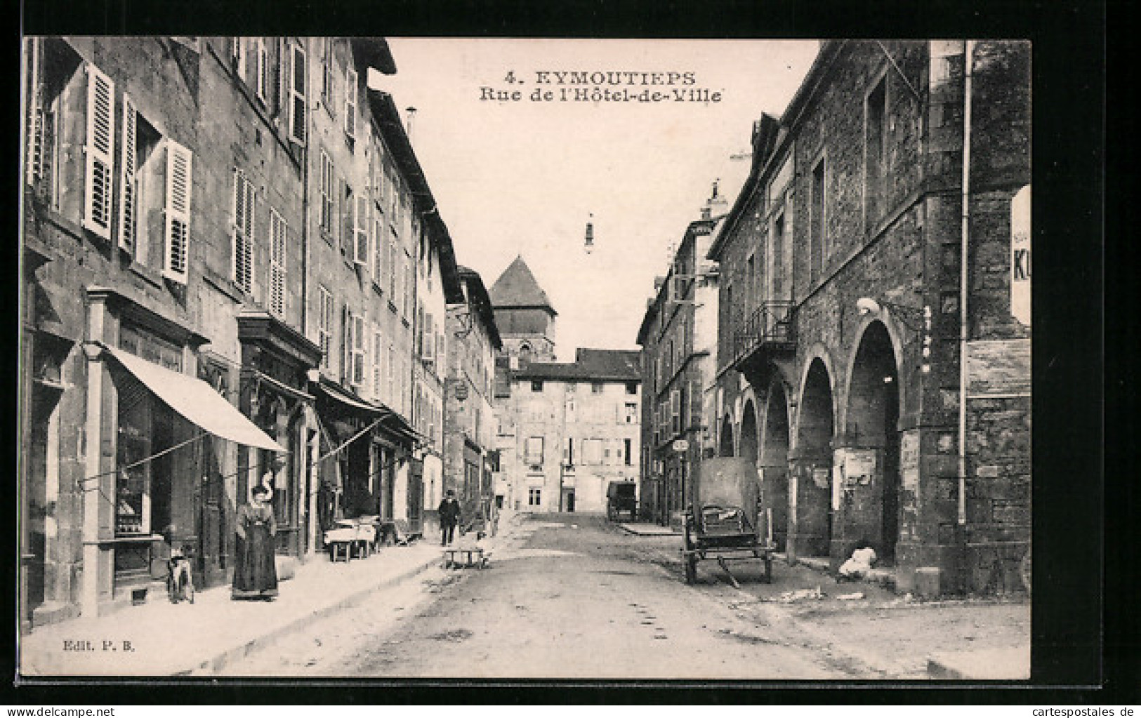 CPA Eymoutiers, Rue De L`Hôtel-de-Ville  - Eymoutiers