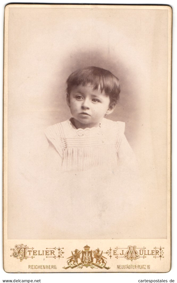 Fotografie Ernst J. Müller, Reichenberg, Neustädter Platz 16, Kleines Kind In Hübscher Kleidung  - Personnes Anonymes