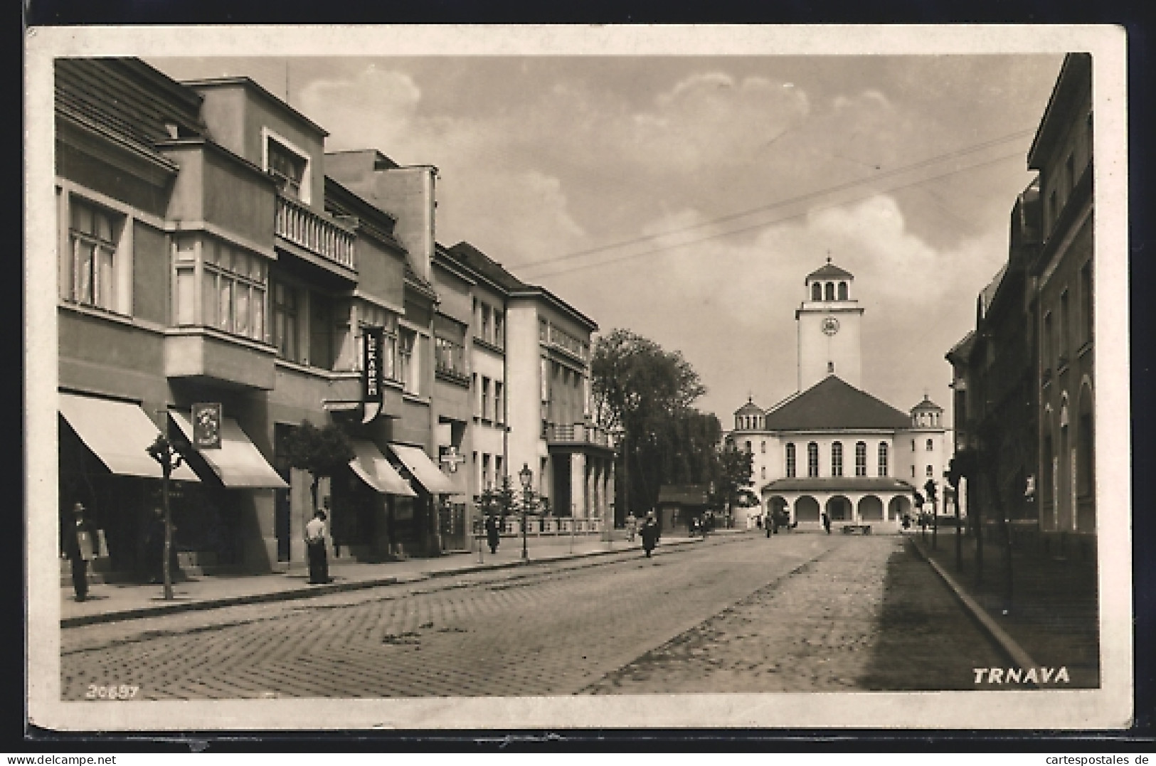 AK Trnava, Strassenpartie Mit Blick Zur Kirche  - Slovacchia