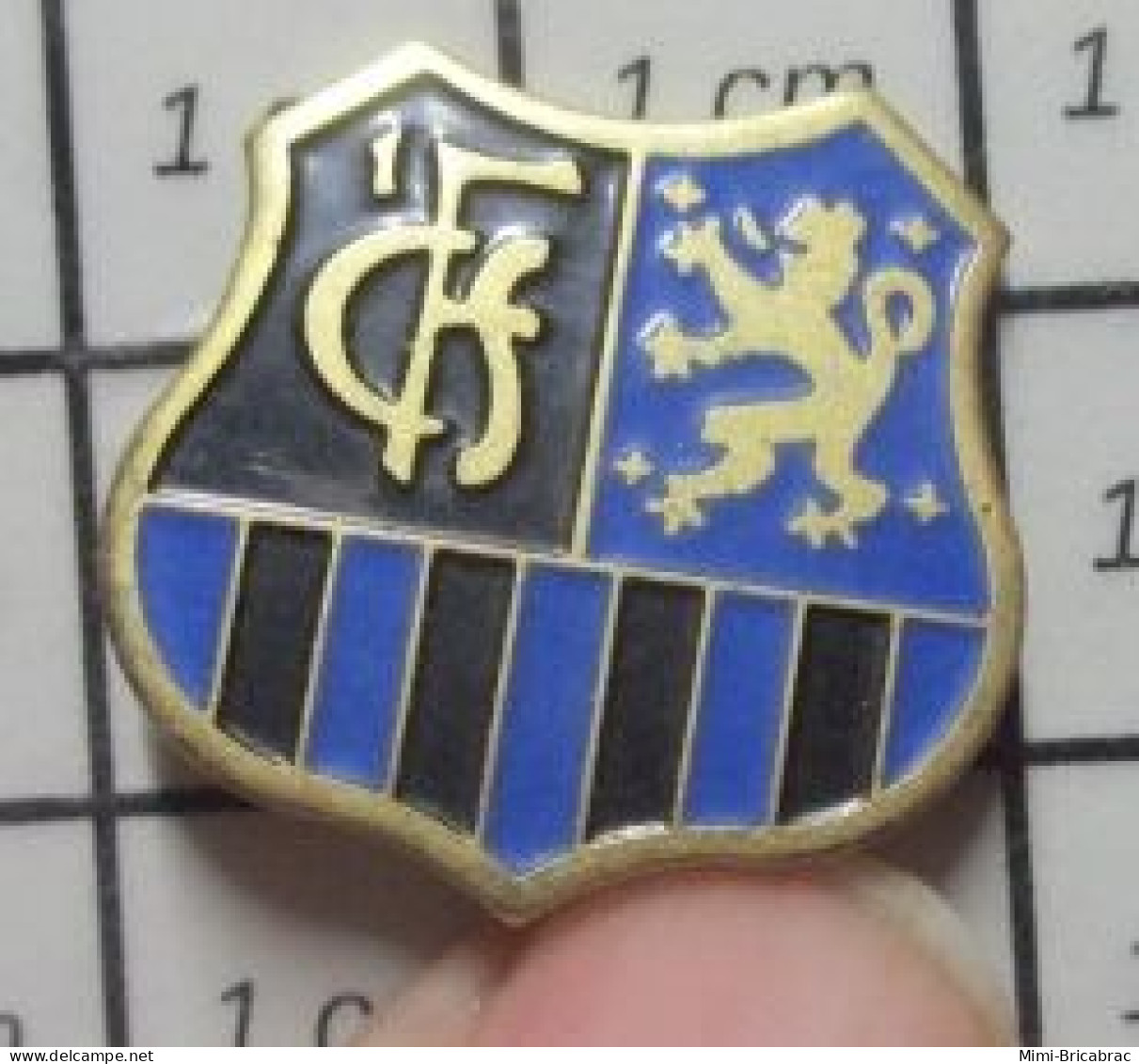 1618A Pin's Pins / Beau Et Rare : SPORTS / BLASON CLUB FOOT A IDENTIFIER - Voetbal