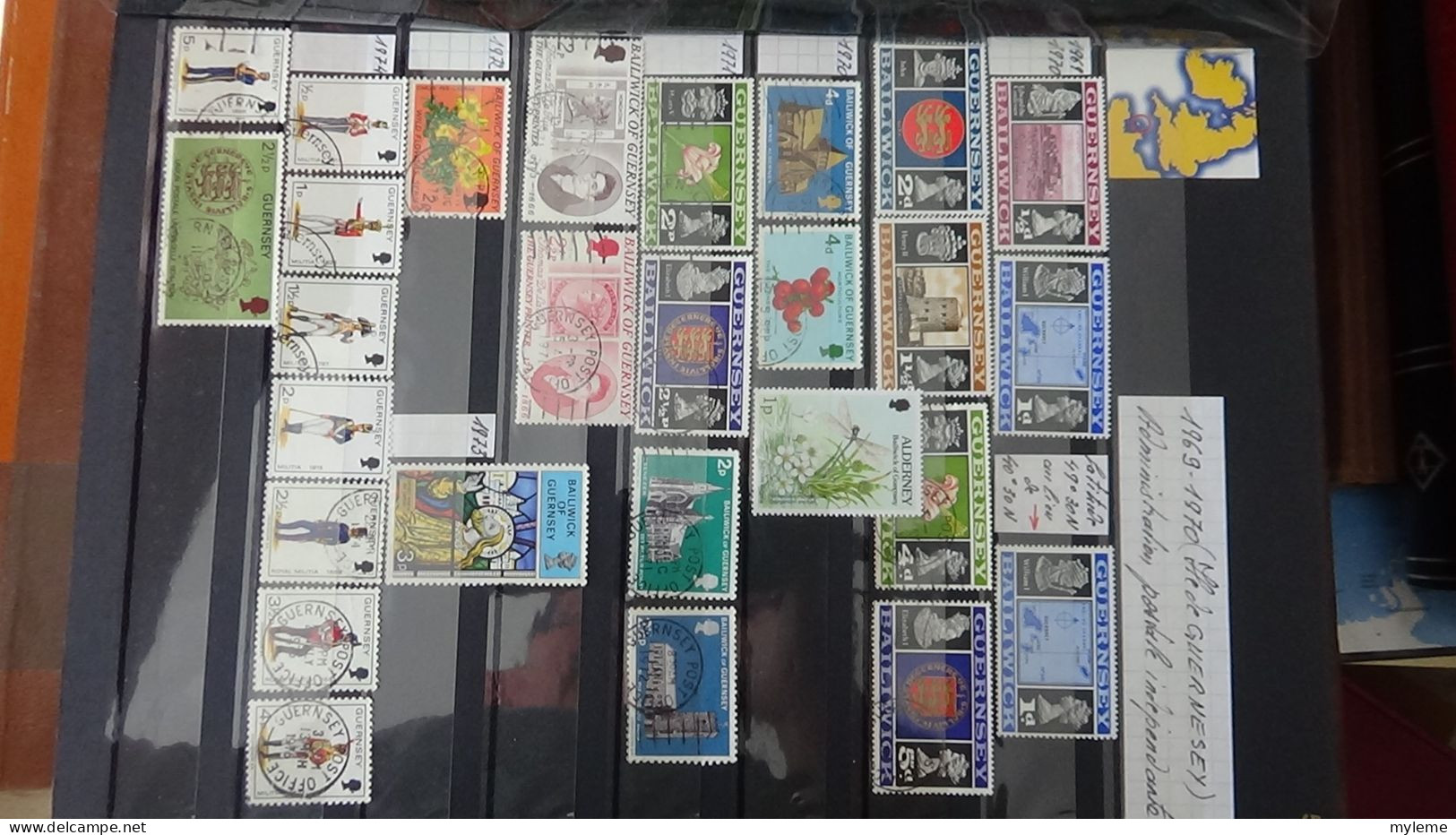 BF23 Ensemble de timbres de divers pays + bloc PEXIP N° 3 oblitéré. Petites taches hors timbres qui sont **. Signé