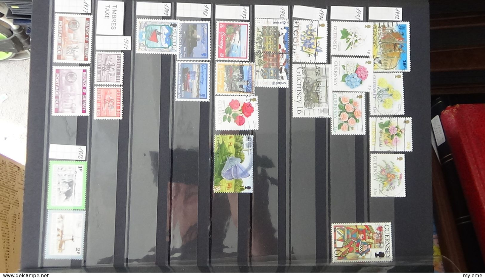 BF23 Ensemble de timbres de divers pays + bloc PEXIP N° 3 oblitéré. Petites taches hors timbres qui sont **. Signé