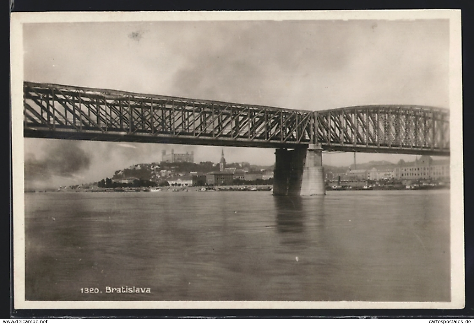 AK Bratislava, Uferpartie Mit Brücke  - Slovakia