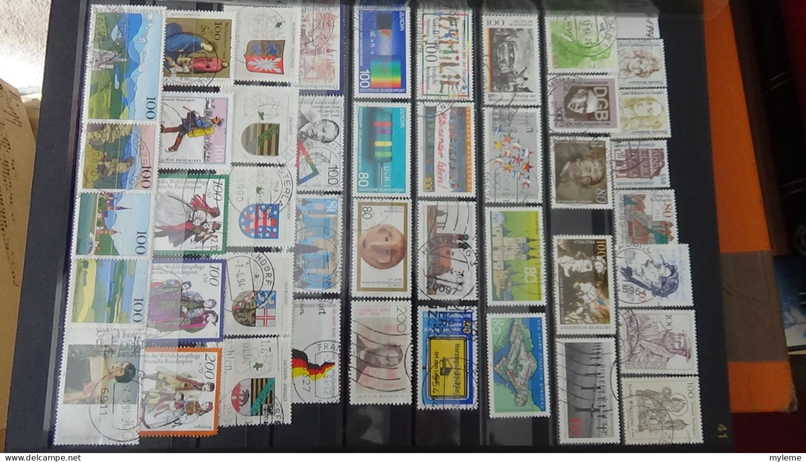 BF24 Ensemble de timbres de divers pays + bande N° 242A oblitérée et signée. Cote 1200 euros