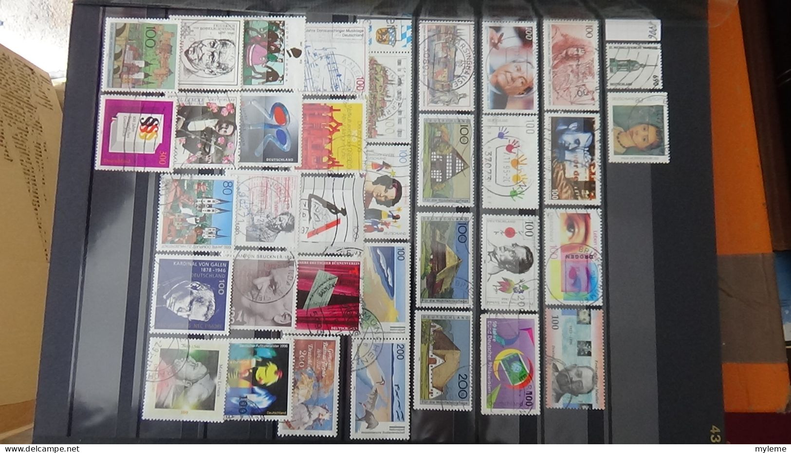 BF24 Ensemble de timbres de divers pays + bande N° 242A oblitérée et signée. Cote 1200 euros