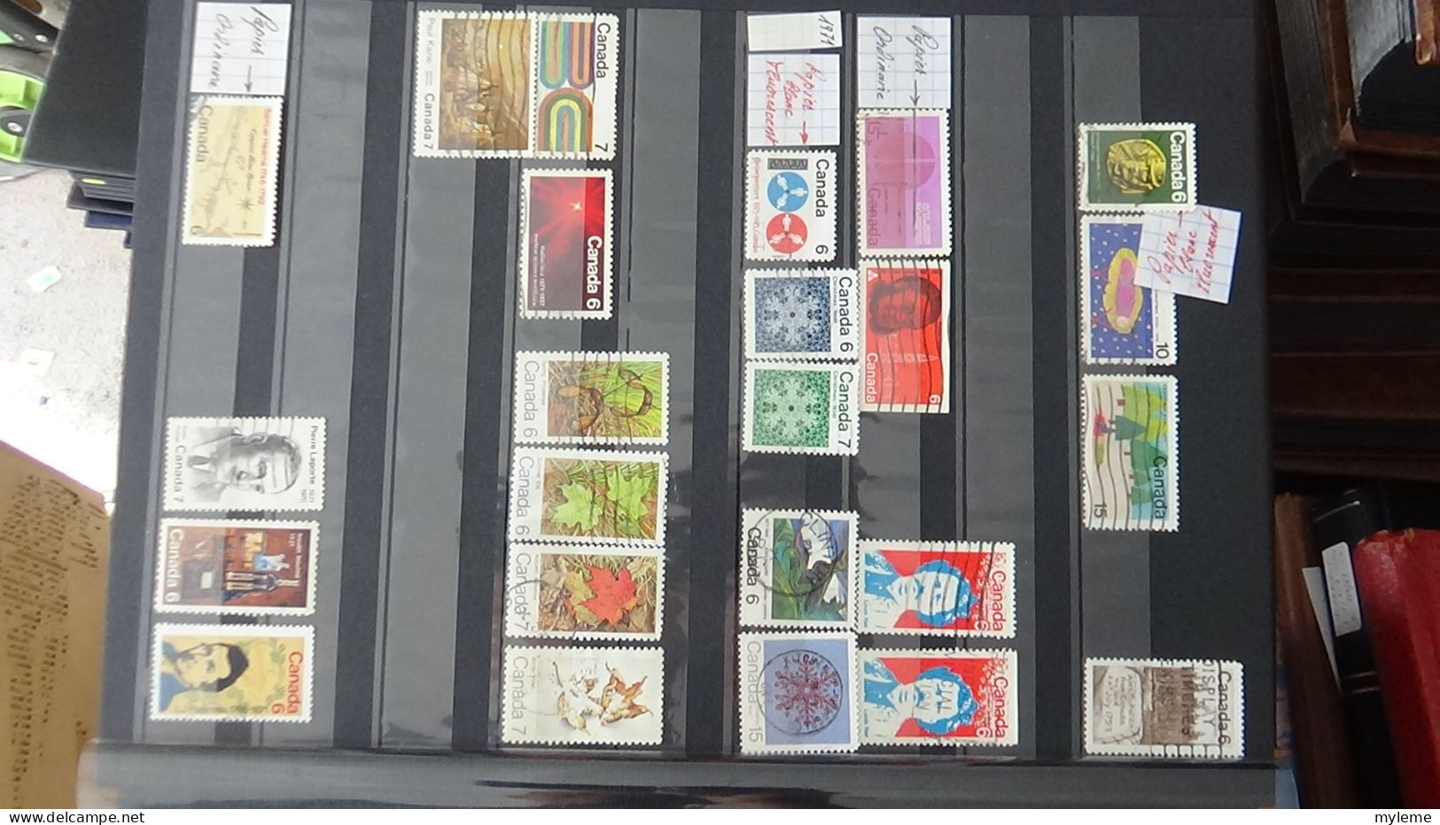 BF25 Ensemble de timbres de divers pays + Mouchons N° 112 + 113 + 114 **. Cote 680 euros