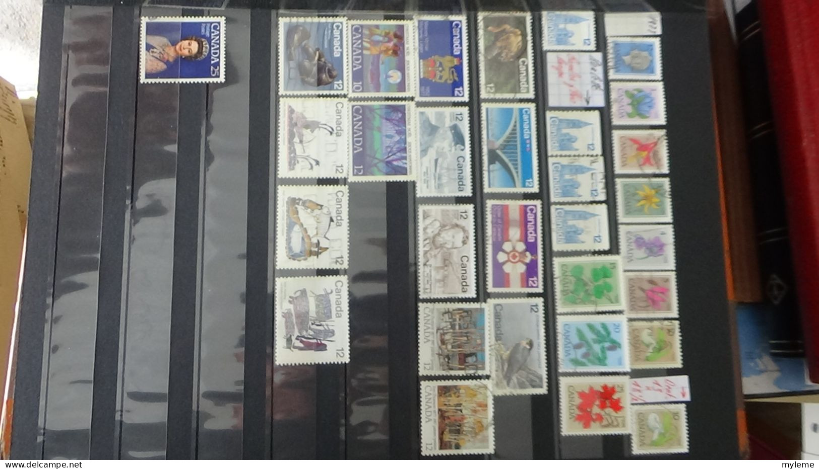 BF25 Ensemble de timbres de divers pays + Mouchons N° 112 + 113 + 114 **. Cote 680 euros