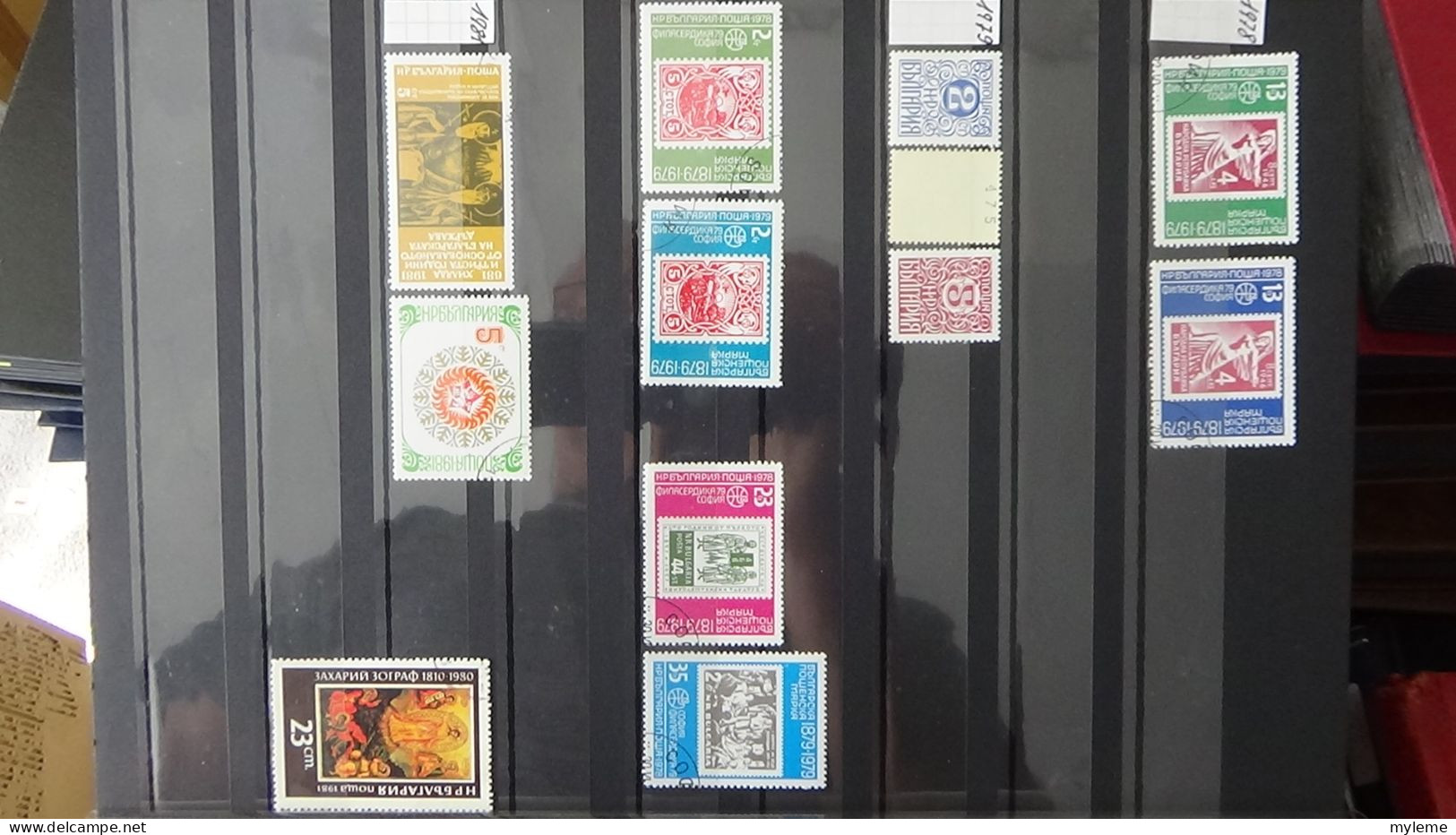 BF26 Ensemble de timbres de divers pays + Mouchons N° 116 + 117 + 118 **. Cote 985 euros