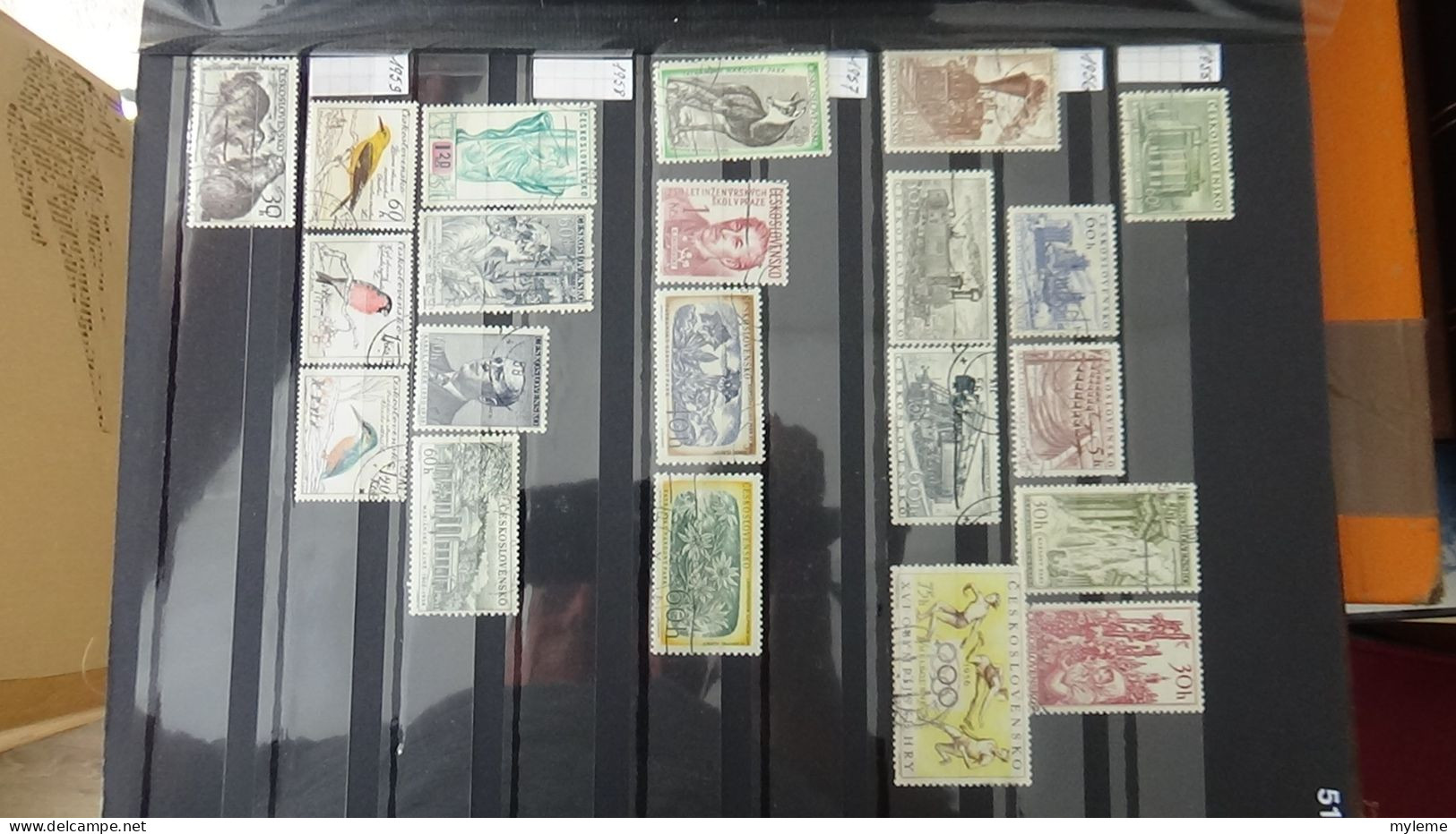 BF26 Ensemble de timbres de divers pays + Mouchons N° 116 + 117 + 118 **. Cote 985 euros