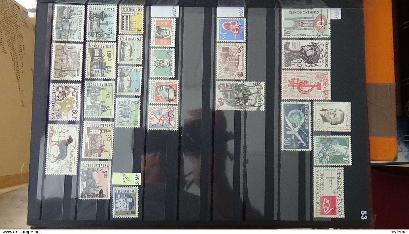 BF26 Ensemble de timbres de divers pays + Mouchons N° 116 + 117 + 118 **. Cote 985 euros