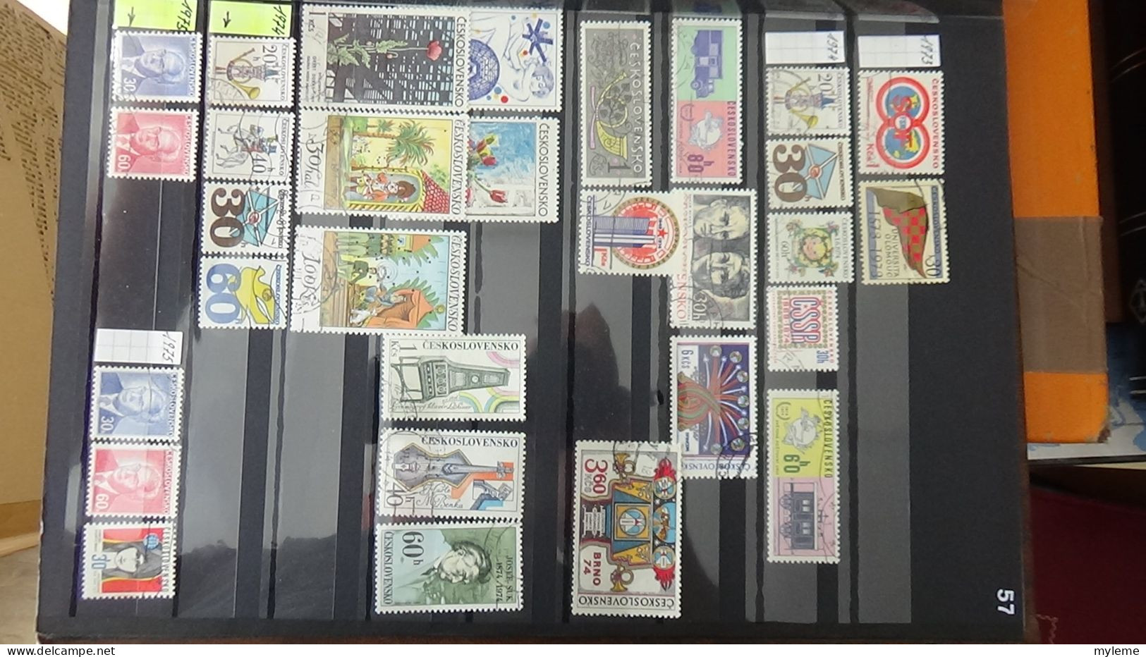 BF26 Ensemble de timbres de divers pays + Mouchons N° 116 + 117 + 118 **. Cote 985 euros