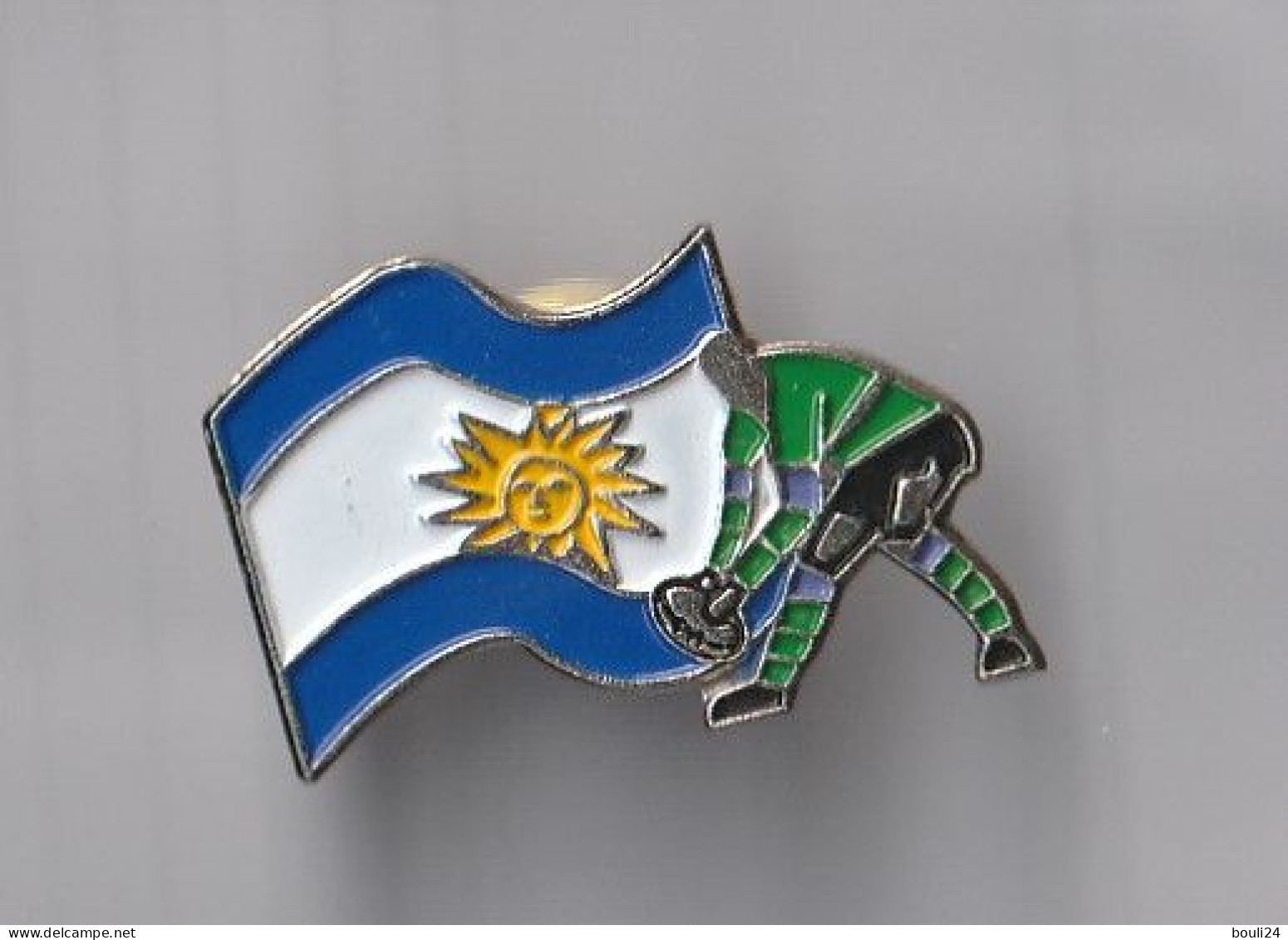 PIN'S  THEME SPORT  RUGBY  COUPE DU MONDE 1991  DRAPEAU  ARGENTINE - Rugby