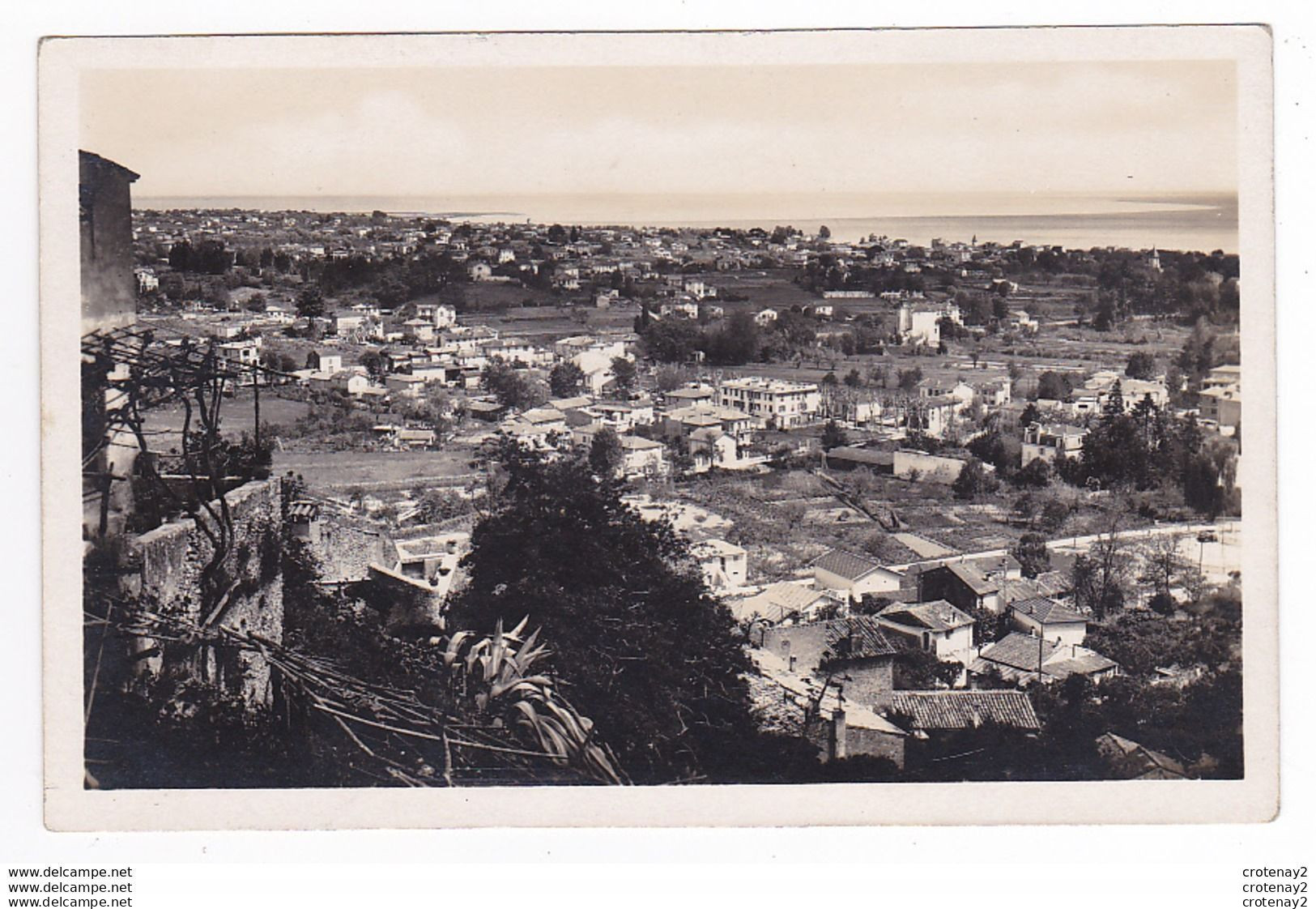 06 CAGNES SUR MER N°8 Vue Prise Du Haut De Cagnes En 1932 édition Mme Martin Librairie Av Du XVème Corps Cagnes VOIR DOS - Cagnes-sur-Mer