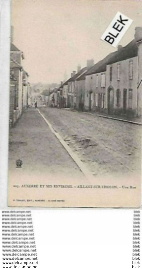 89 . Yonne .   Aillant Sur Tholon : Une Rue . - Aillant Sur Tholon