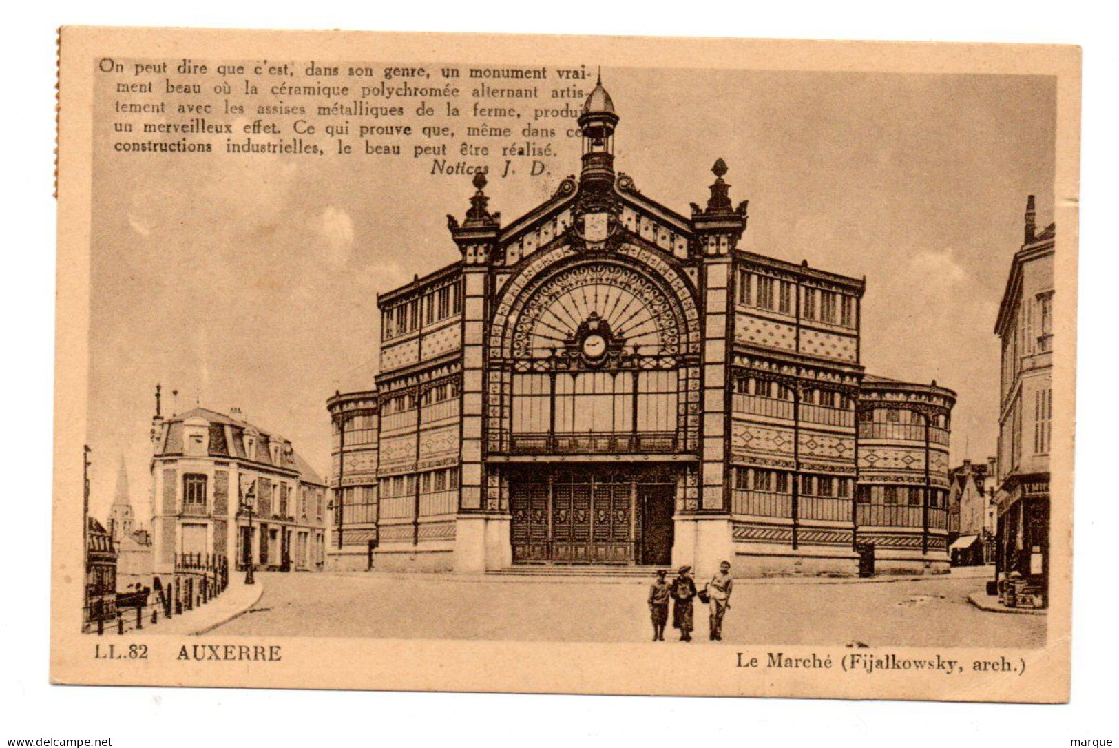 Cpa N° 82 AUXERRE Le Marché - Auxerre