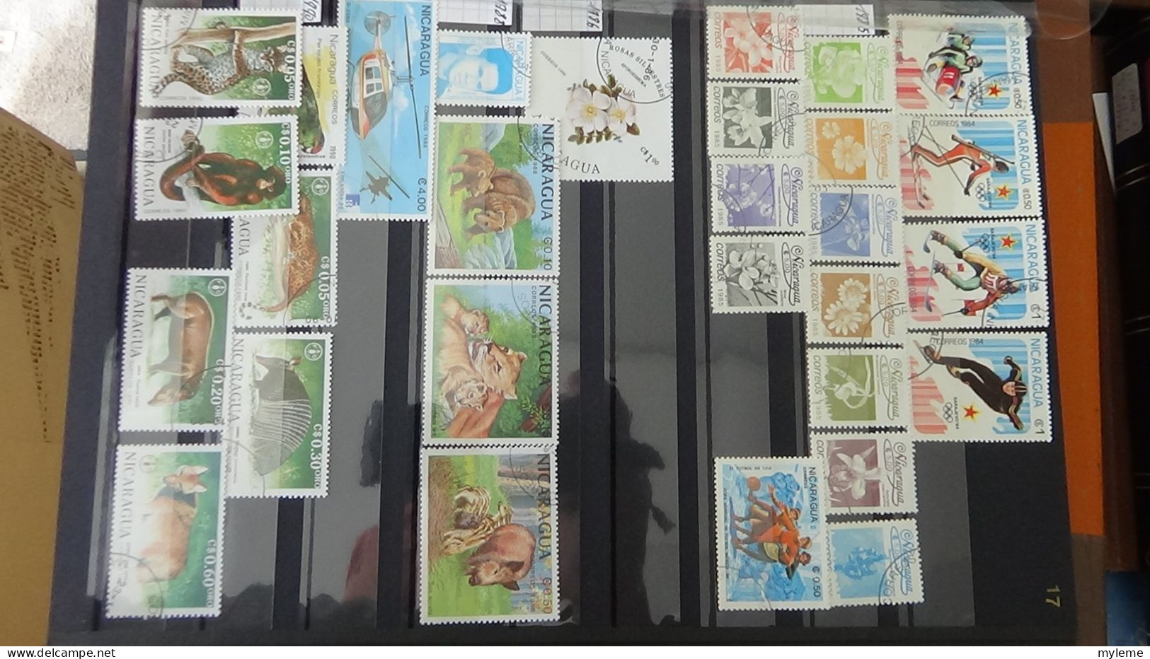 BF30 Ensemble de timbres de divers pays + Merson N° 122 **.(2 petites pites de rouille au dos) Cote 3200 euros