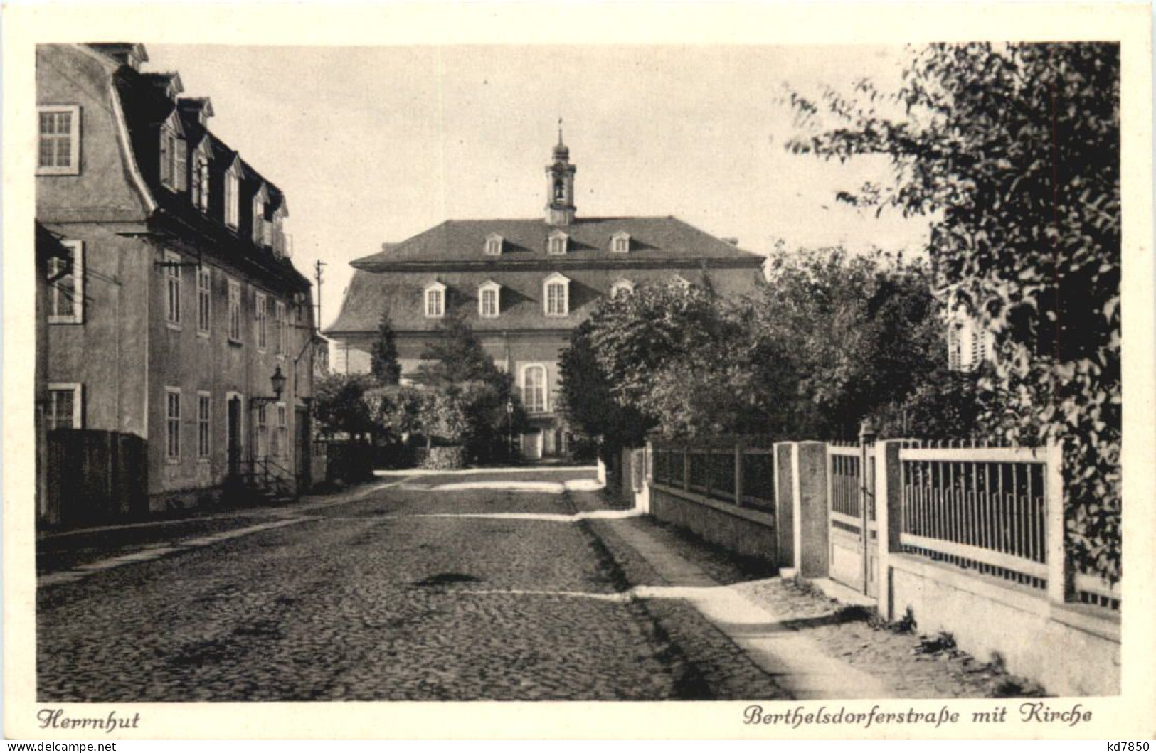 Herrnhut In Sachsen - Berthelsdorferstraße Mit Kirche - Herrnhut