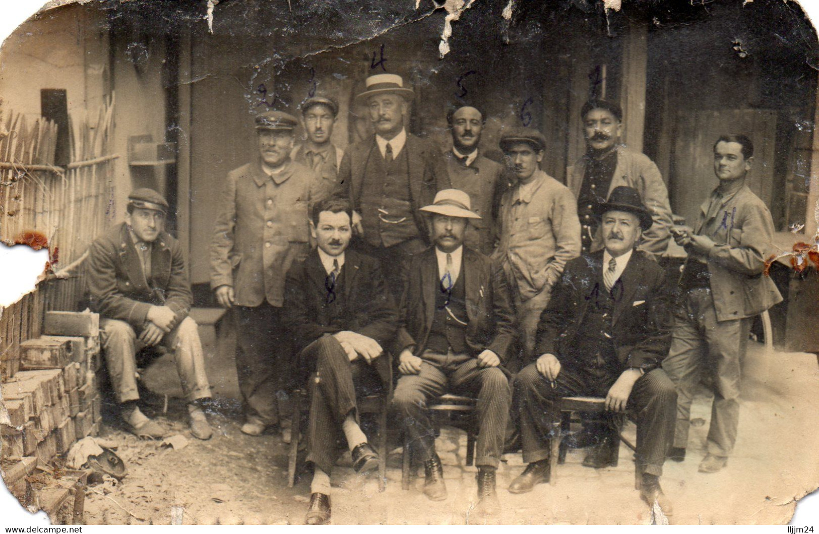 - Carte-photo D'un Groupe De Personnes Avec Noms Et Fonctions Au Verso - (C62) - To Identify