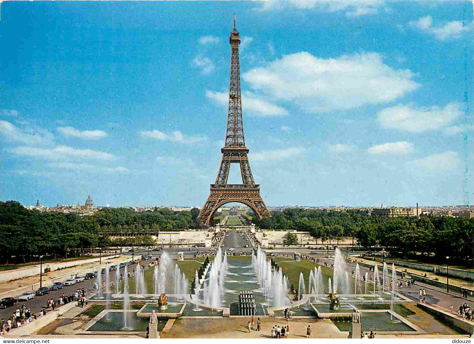 75 - Paris - Tour Eiffel - Jardins Et Jets D'eau Du Trocadéro - CPM - Voir Scans Recto-Verso - Tour Eiffel