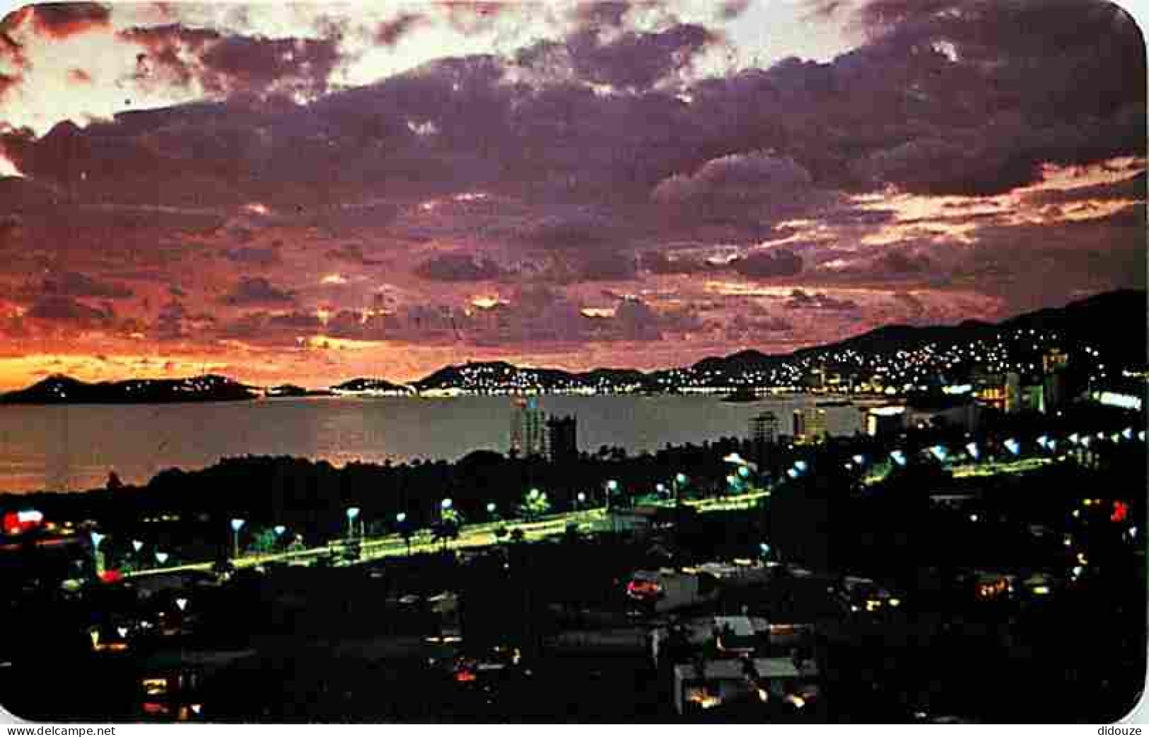 Mexique - Acapulco - Una Preciosa Puesta De Sol Ilumina La Bahia - Vue De Nuit - Carte Neuve - CPM - Voir Scans Recto-Ve - Mexique