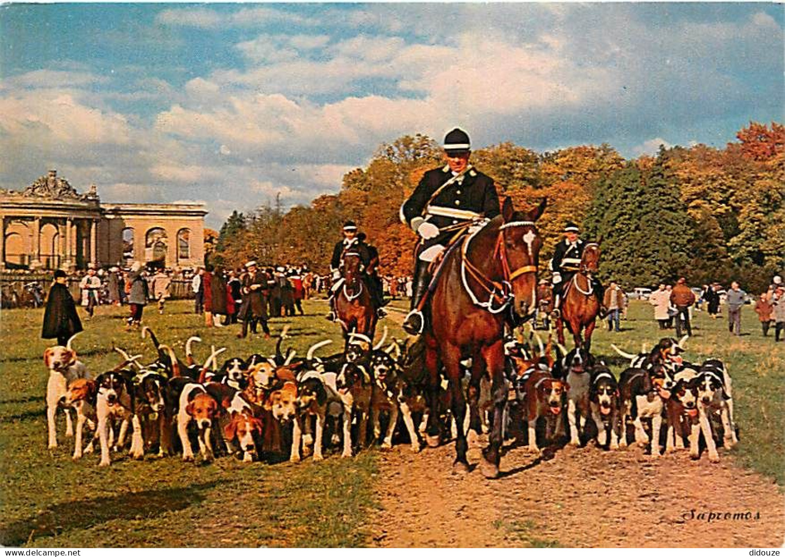 Animaux - Chevaux - Départ De Chasse à Courre - Chiens - Carte Neuve - CPM - Voir Scans Recto-Verso - Chevaux