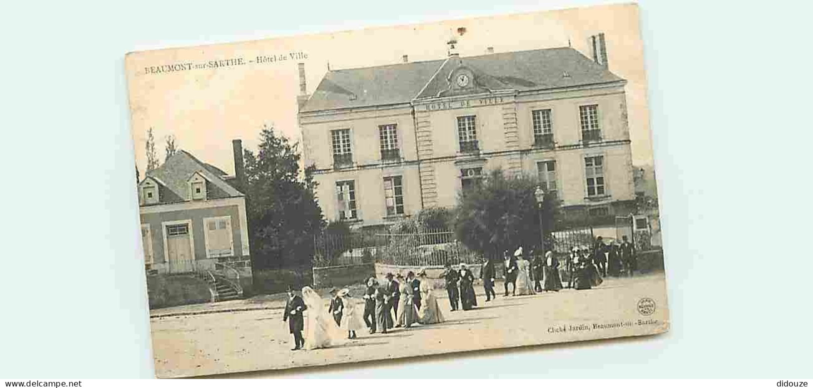 72 - Beaumont Sur Sarthe - Hotel De Ville - Sortie D'un Mariage - Animée - Oblitération Ronde De 1907 - Etat Pli Visible - Beaumont Sur Sarthe