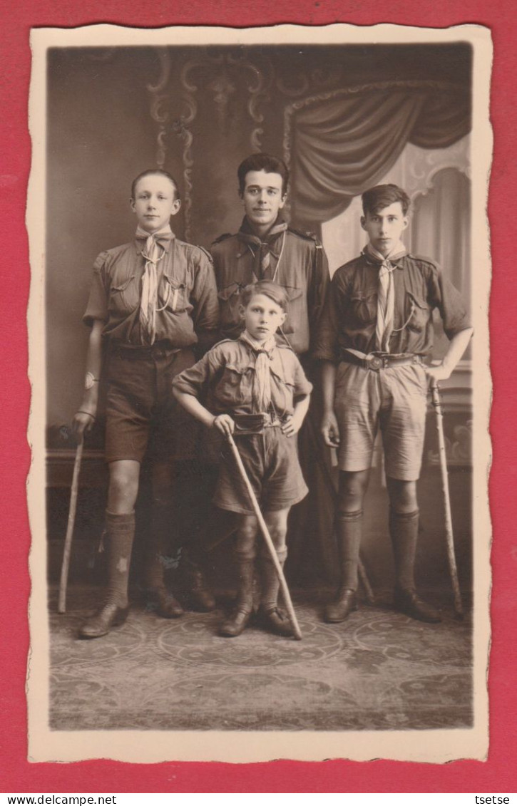 Ottignies - Groupe De Scouts Chez Le Photographe Libert / Carte Photo - 1928 ( Voir Verso ) - Ottignies-Louvain-la-Neuve