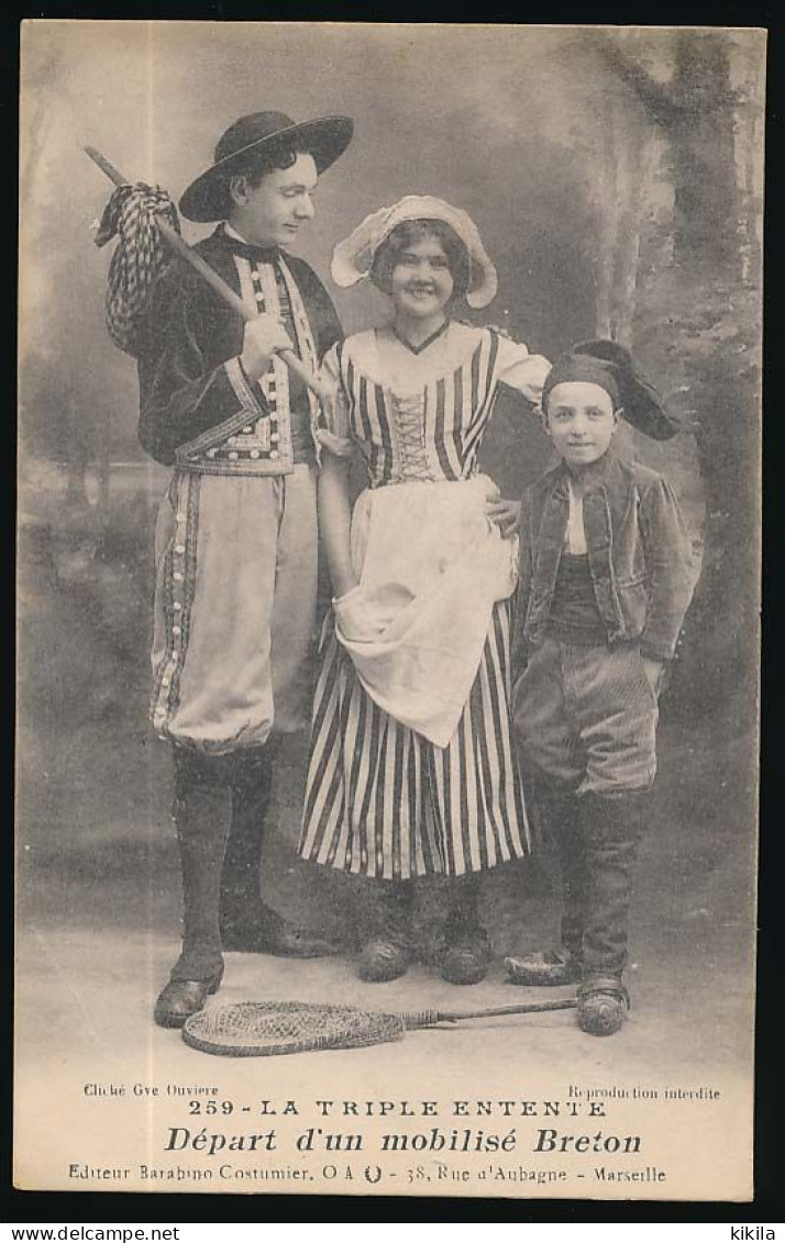 CPA 9 X 14 Bretagne La Triple Entente Départ D'un Mobilisé Breton Couple Et Enfant En Costume Traditionnel - Bretagne