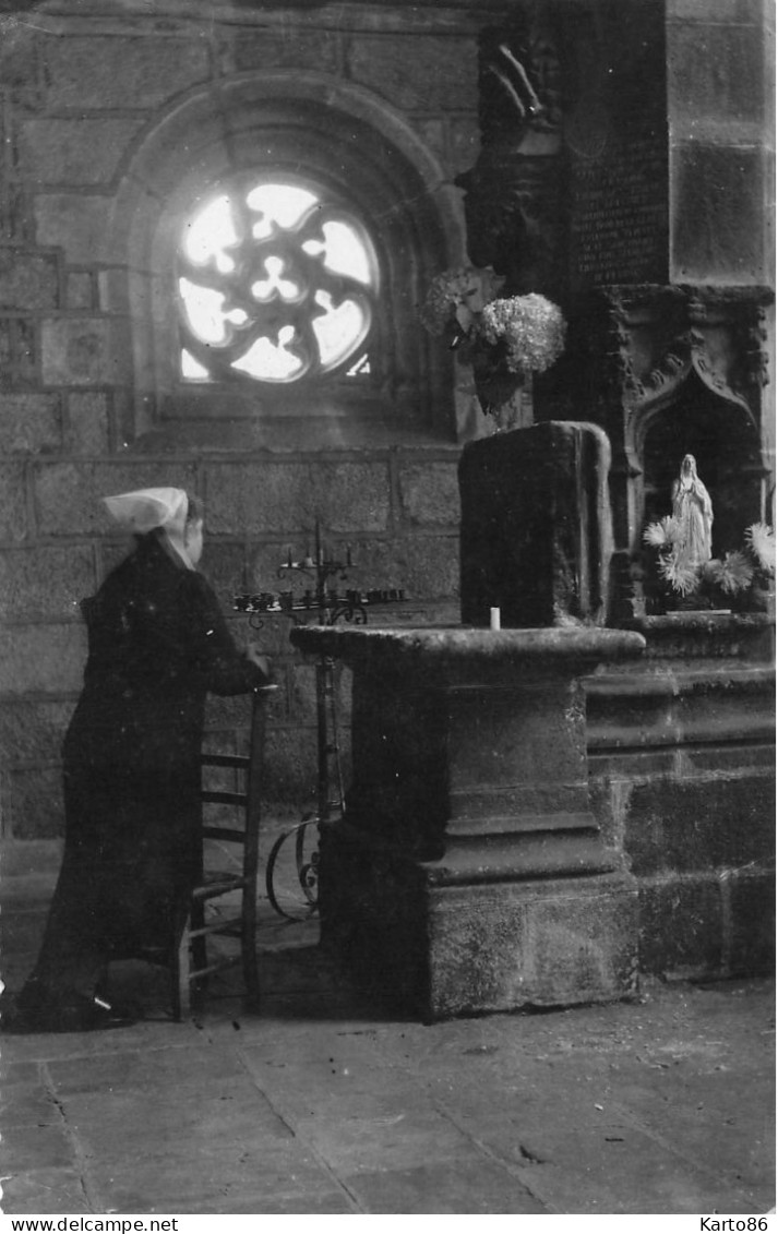 Perros Guirec * La Chapelle Notre Dame De La Clarté * La Table à Feux * Coiffe - Perros-Guirec