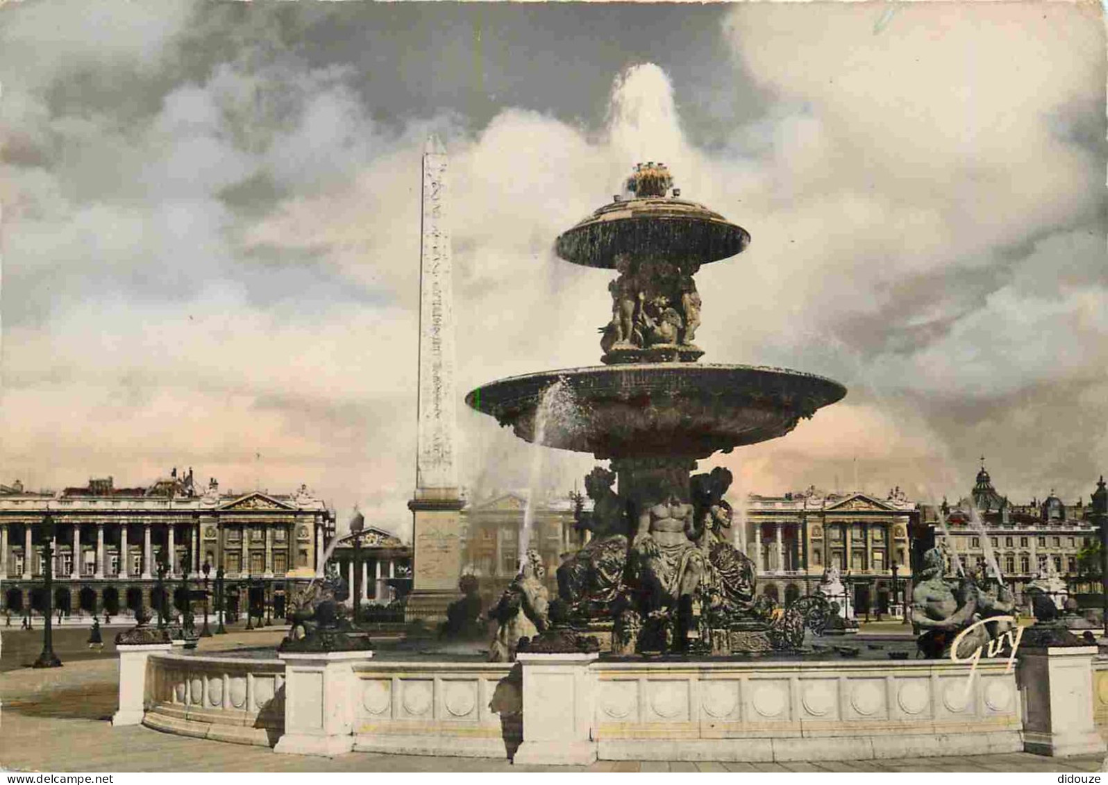 75 - Paris - Place De La Concorde - La Fontaine - Obélisque De Louqsor - Carte Dentelée - CPSM Grand Format - Voir Scans - Places, Squares