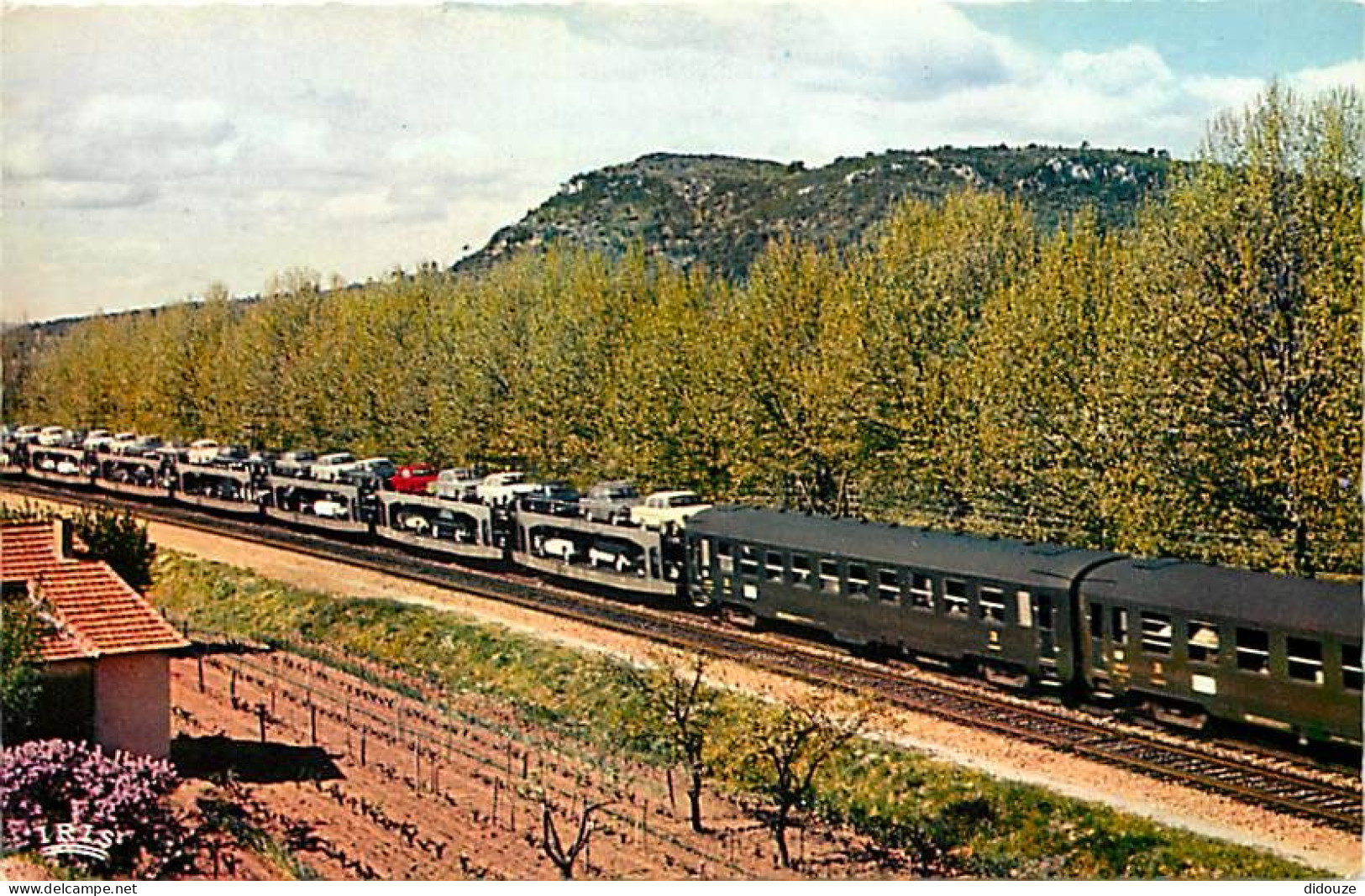 Trains - Chemin De Fer Français - Train Autos Couchettes - CPSM Format CPA - Carte Neuve - Voir Scans Recto-Verso - Eisenbahnen