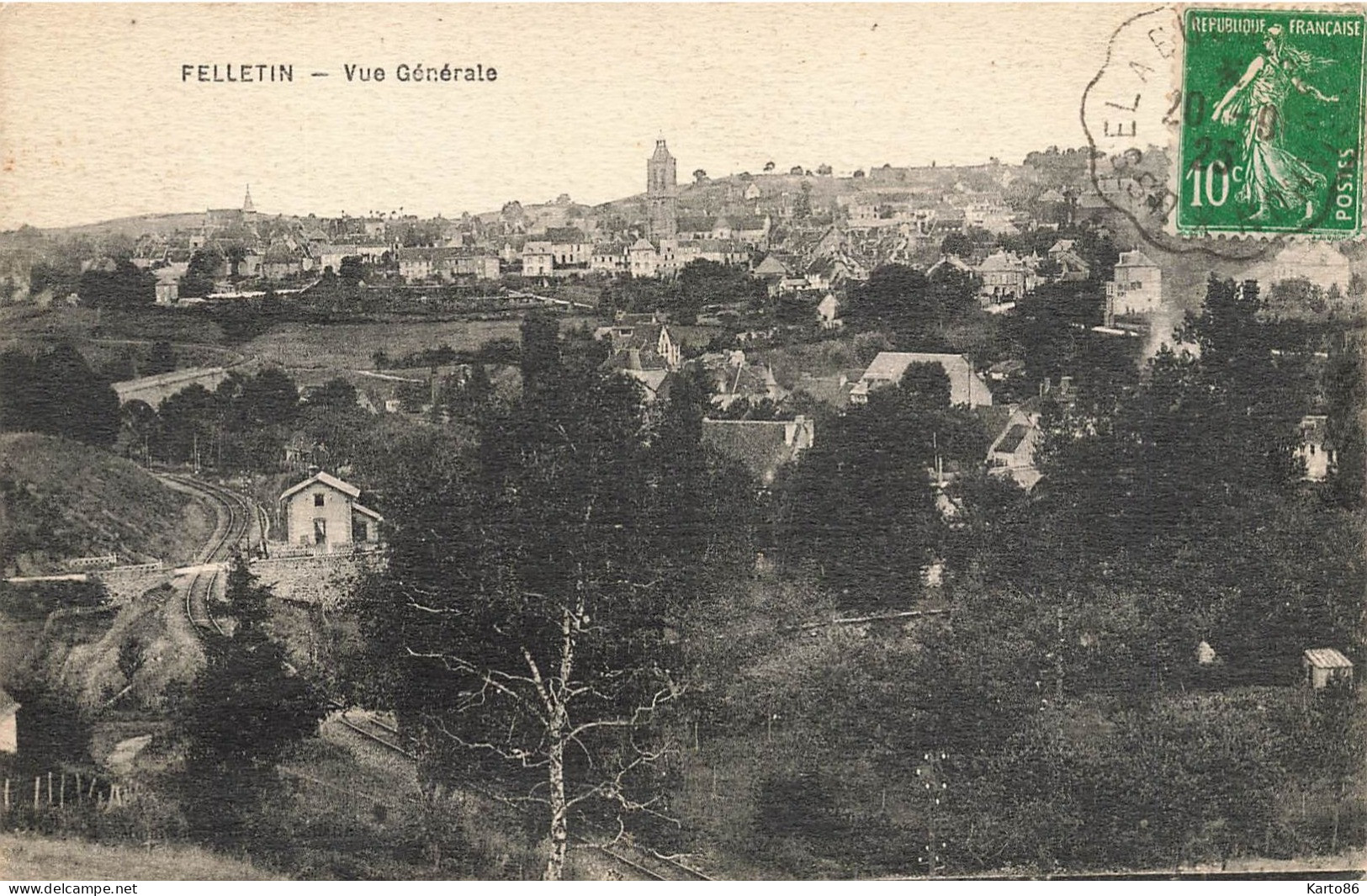 Felletin * Vue Générale Sur Le Village * Gare Halte Ligne Chemin De Fer - Felletin