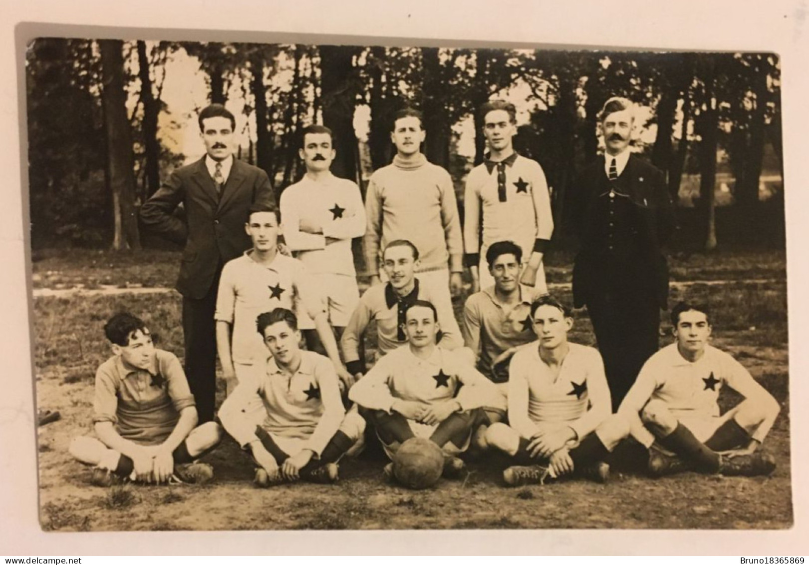 Carte Postale Ancienne EQUIPE DE FOOTBALL AVEC ETOILE SUR LE MAILLOT ANNEES 20 - Football