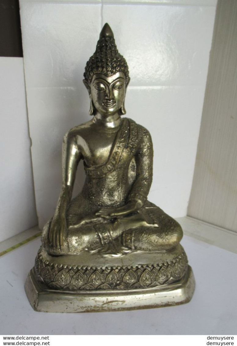 0404 16  -kas 50-25-  - BOUDDHA EN MÉTAL - METALEN BOEDDHA - 15.50 X 22 CM - 953 GRAM - Metallo