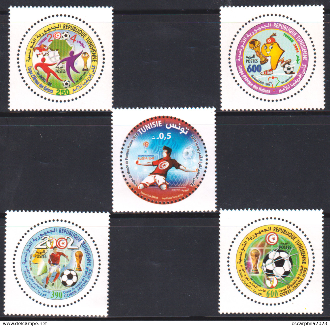 2004 -Tunisie/ Lot De Timbres Football En Tunisie -  En Forme Ciculaire 5 V / MNH***** - Tunesië (1956-...)