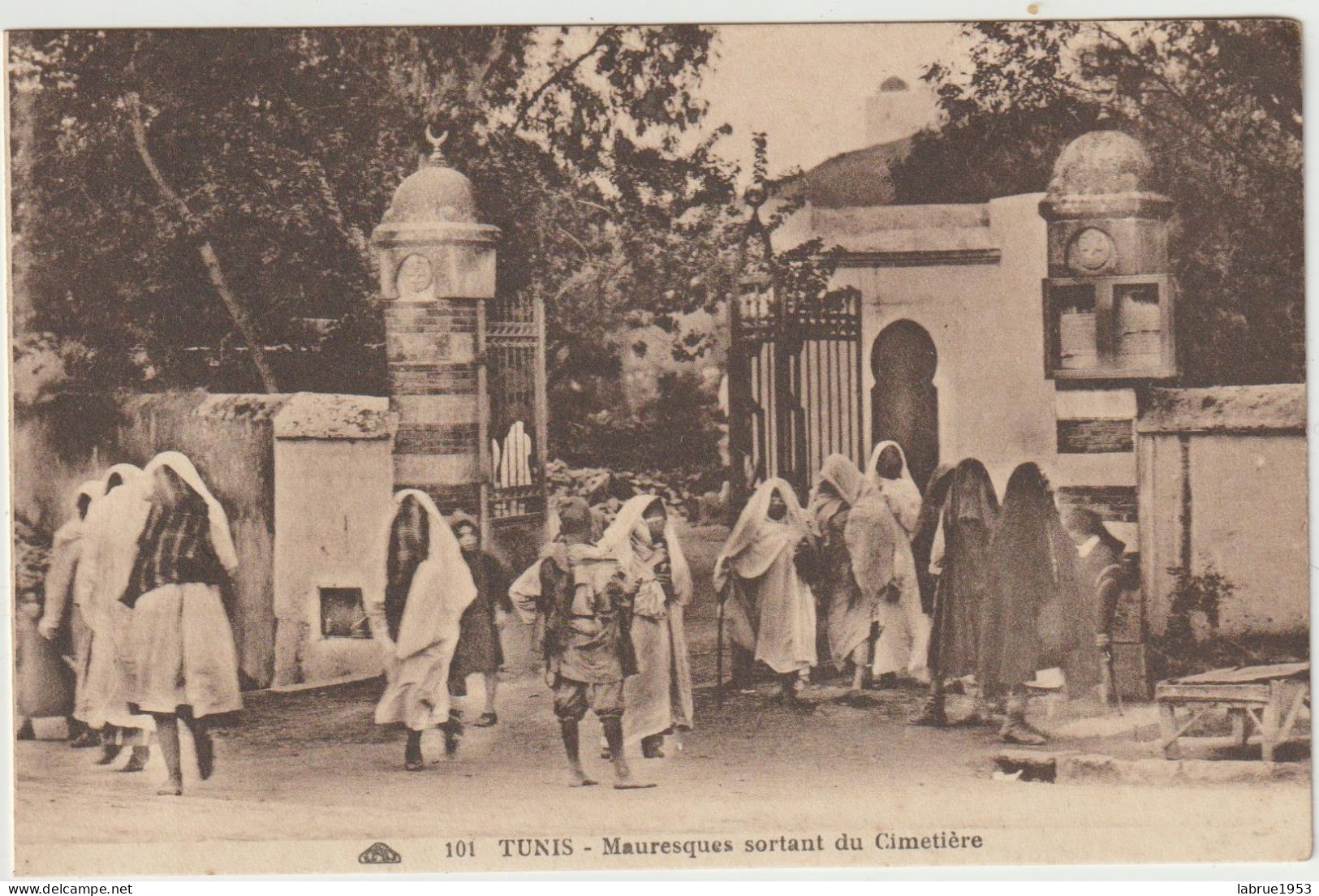 Tunis - Mauresques Sortant Du Cimetière    - (G.2352) - Tunisia