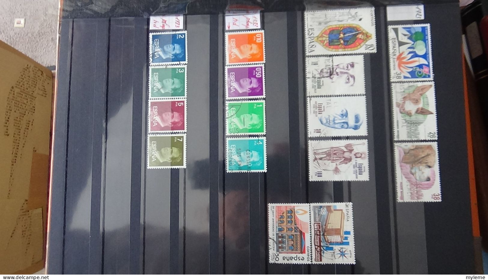 BF33 Ensemble de timbres de divers pays + Orphelin N° 153 ** signé  Cote 1050 euros