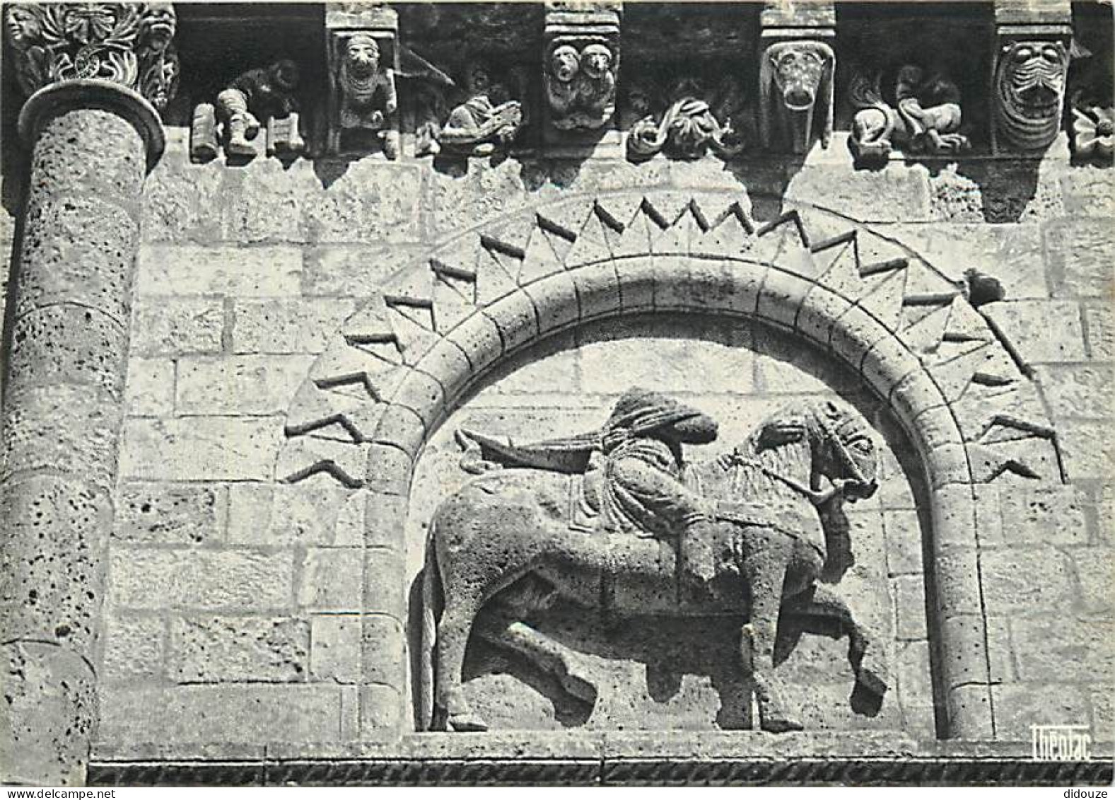 17 - Surgères - L'Eglise Notre-Dame - Détail De La Façade Romane - Cheval Sculpté - CPM - Voir Scans Recto-Verso - Surgères