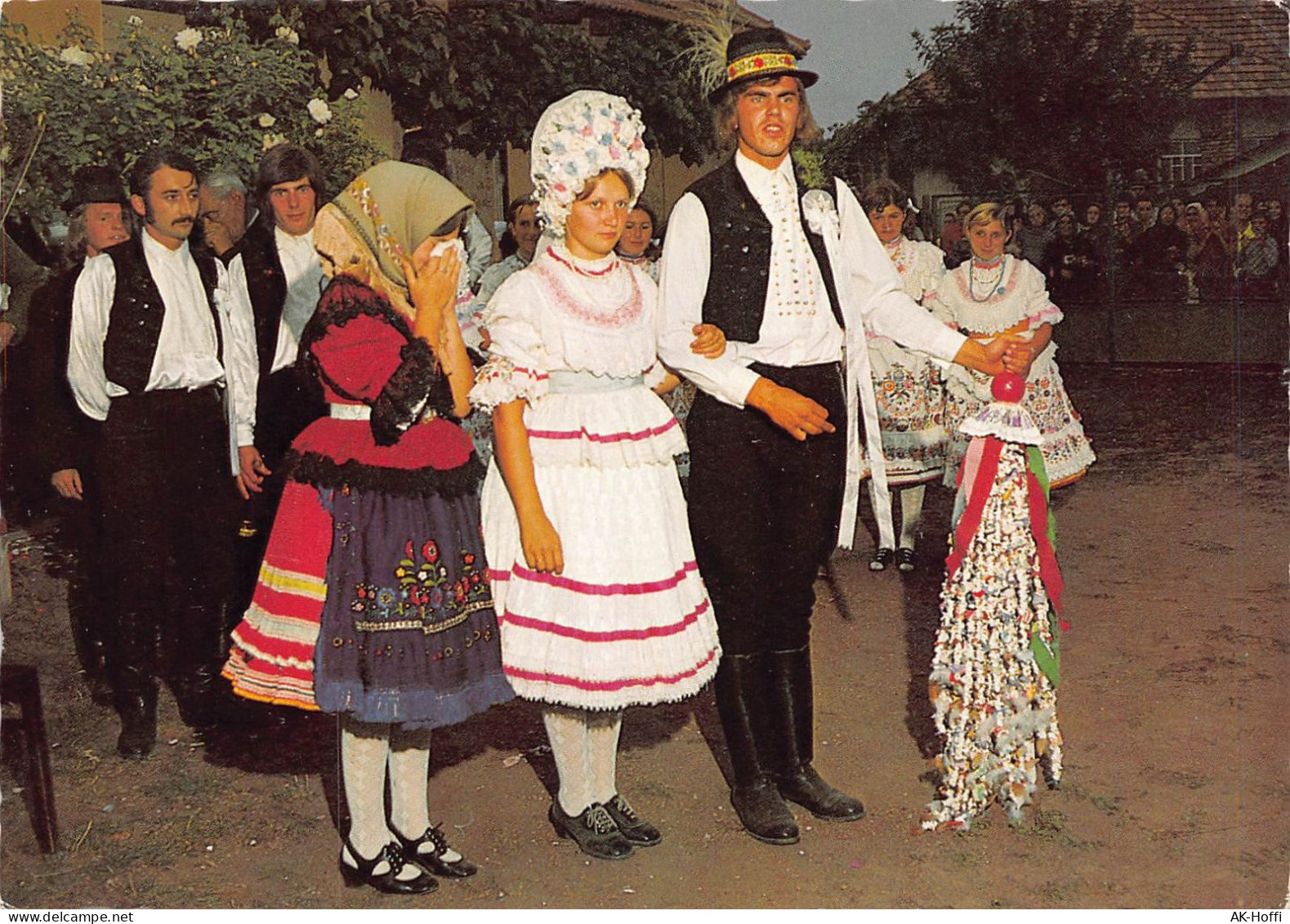 Szentistván. Népviselet Volkstracht Peasant Costume - Costumi