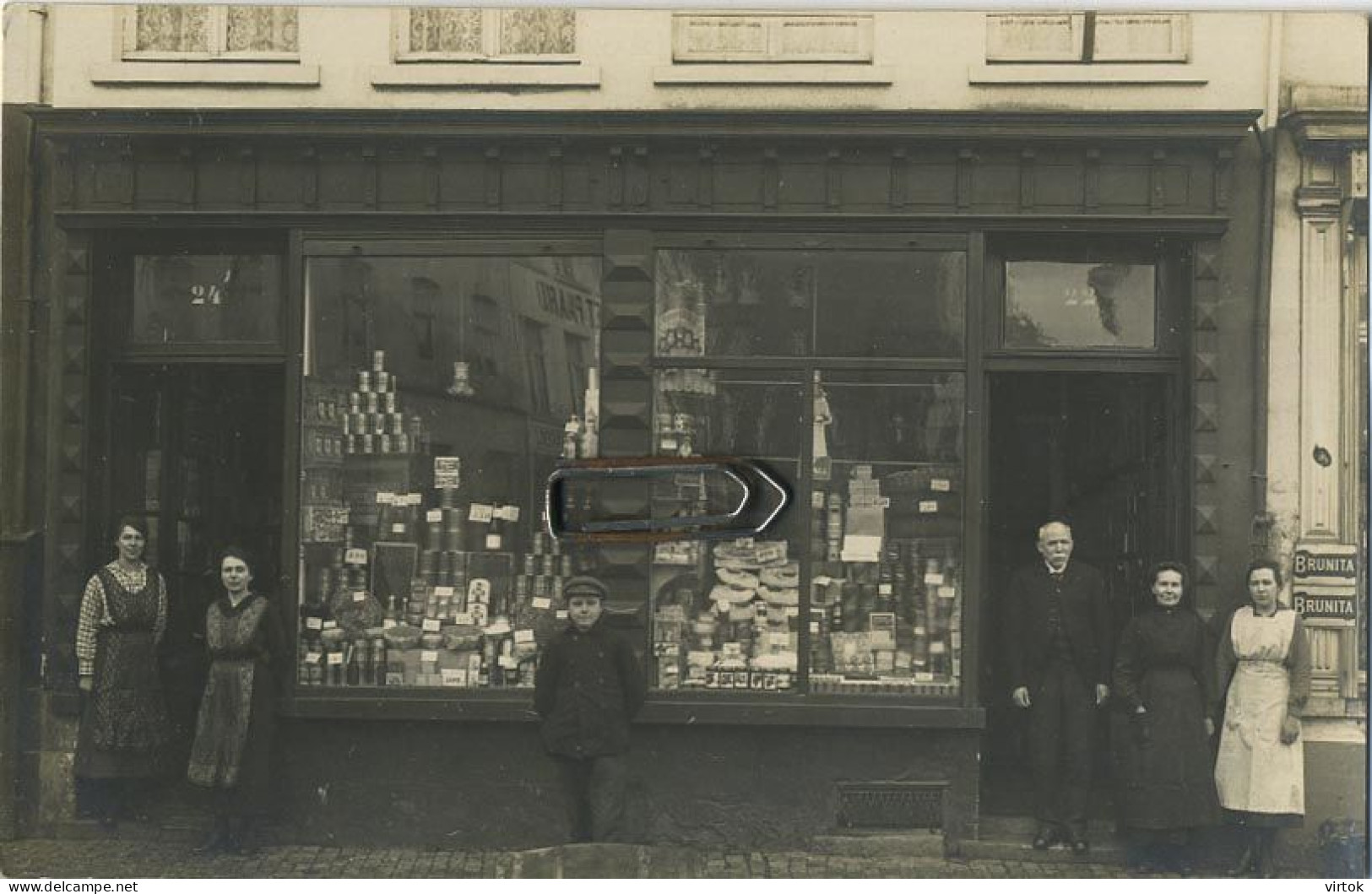 Mechelen   :  Winkel Van Den Broeck -  Botermarkt 22-24 - Mechelen