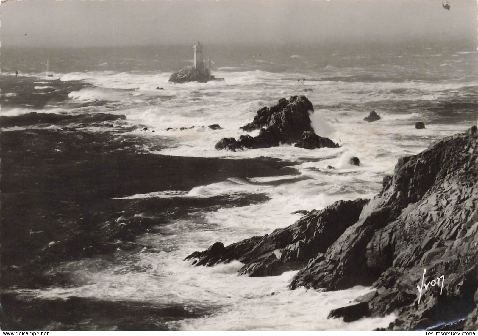 FRANCE - Pointe Du Raz - Le Phare De La  Vieille - Carte Postale - Pont Aven