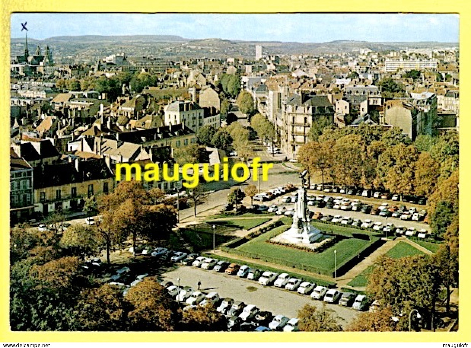 21 CÔTE D' OR / DIJON / VUE AÉRIENNE SUR LA PLACE DE LA RÉPUBLIQUE ET LA VILLE - Dijon